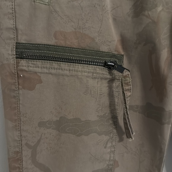 Vintage Y2K Distressed Green Camo Da Nang Cargo Pants 28 waist - Picture 9 of 13